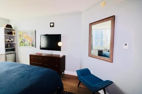 Adorable 12th Floor Standard Unit Parking Included Hotel in Coconut Grove