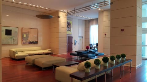 Coconut Grove 10th Floor private unit Parking Included Hotel in Coconut Grove