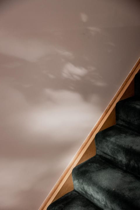 'Sisters=' - Cliff top cabin with hot tub Cabin in Orford