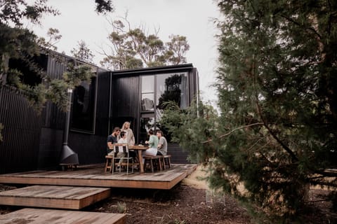 Patio, Spring, Day, People, Garden, Dining area, Evening entertainment, Guests, Garden view, group of guests