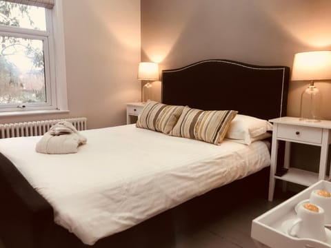 Cambridge Villa Bed and Breakfast in Warwick