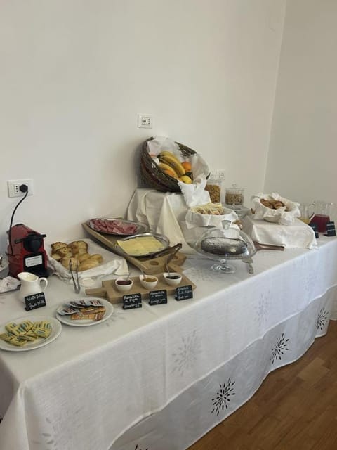 Food and drinks, Food, Breakfast, Buffet breakfast