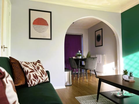 Restful Riverside Home House in Grantham