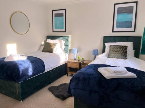 Restful Riverside Home House in Grantham