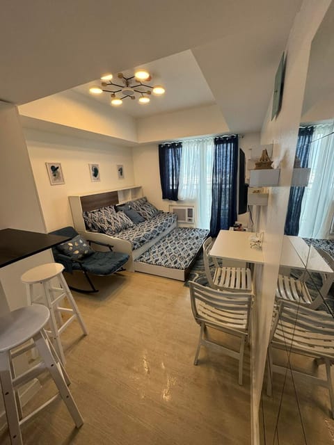 Bedroom, Entertainment