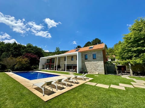 Property building, Garden, Swimming pool