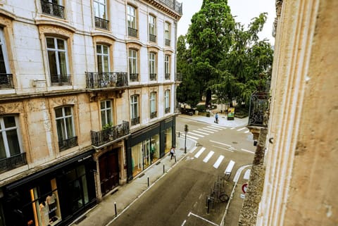 Le St Amour Élégant 2 chambres *Wifi/Super Centre* Apartment in Besançon