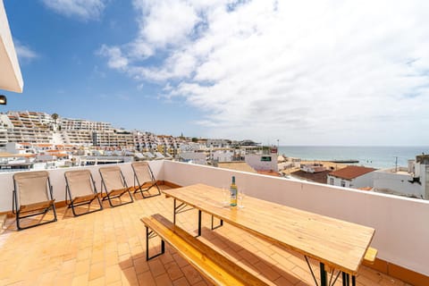 Property building, Day, Natural landscape, View (from property/room), Balcony/Terrace, Balcony/Terrace, City view, Sea view