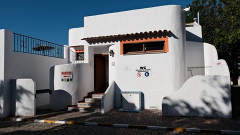 HolaCamp Gandía Campground/
RV Resort in Daimús