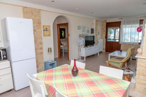 TV and multimedia, Kitchen or kitchenette, Living room, Seating area, Dining area, minibar