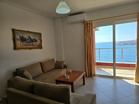 Living room, Sea view