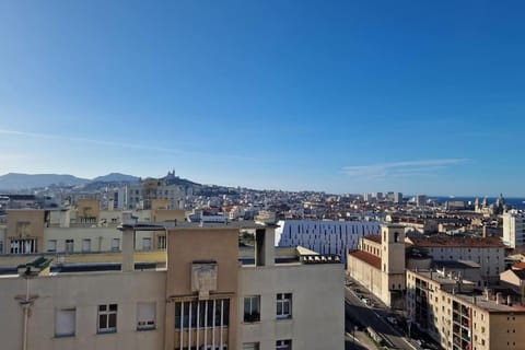 City view, Sea view