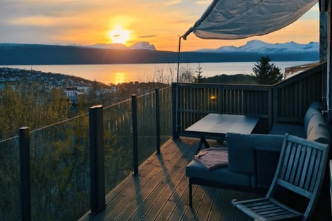 Patio, Balcony/Terrace, Mountain view, Sea view, Sunset