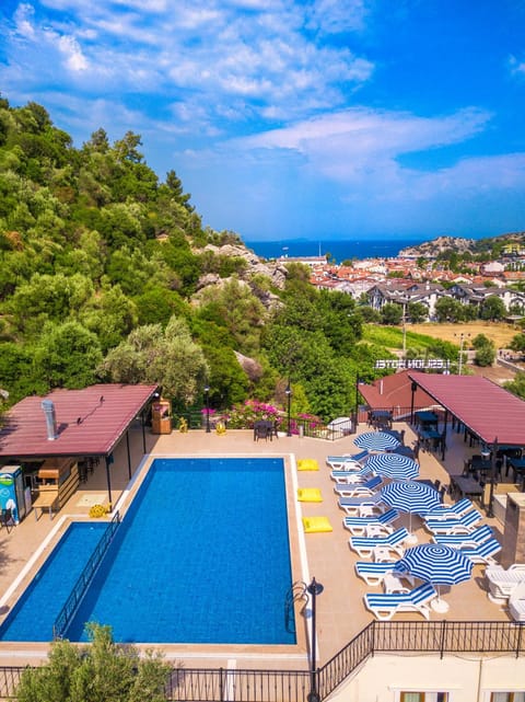 Restaurant/places to eat, Lounge or bar, Swimming pool
