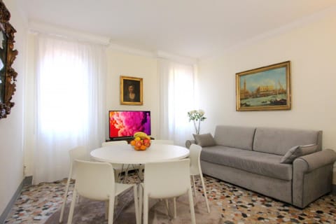 Communal lounge/ TV room, Living room