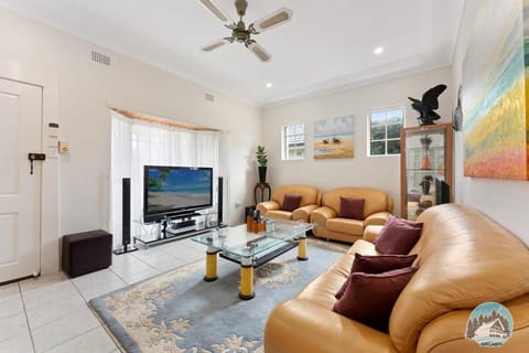 TV and multimedia, Living room, fireplace