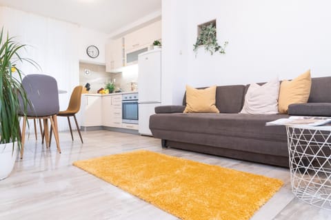 Living room, kitchen, kitchen