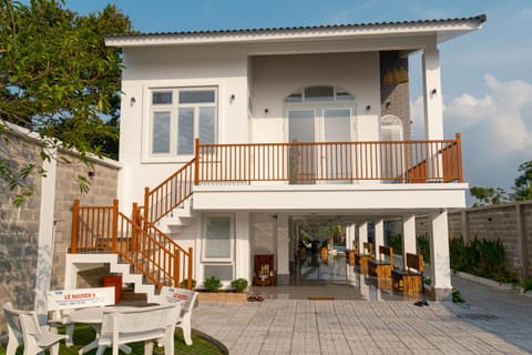 Property building, Patio, Day, View (from property/room), Balcony/Terrace