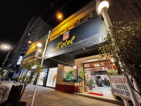 Facade/entrance, Night