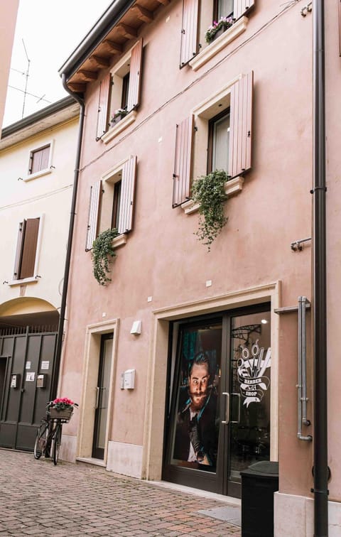 Property building, Day, Street view