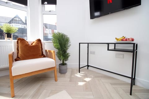 Cardiff Whitchurch 2-Bedroom Apartment Apartment in Cardiff