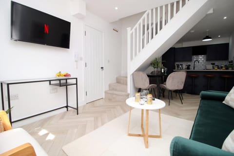 Cardiff Whitchurch 2-Bedroom Apartment Apartment in Cardiff