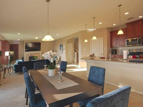 Kitchen or kitchenette, Living room, Dining area