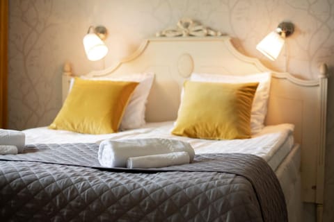 Bed, Bedroom, wedding, wedding