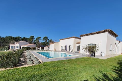 La Lumineuse Villa in Flayosc