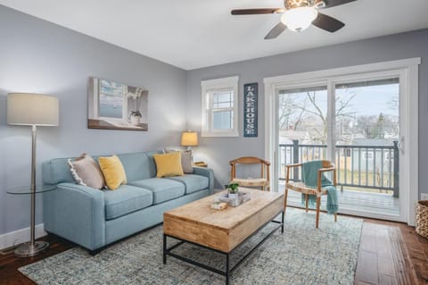 View (from property/room), Balcony/Terrace, Living room, Seating area, fireplace