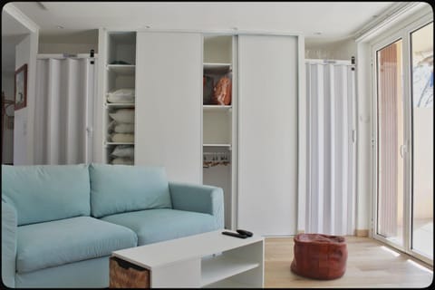 Spacious cocoon in Six-Fours-les-Plages Apartment in Six-Fours-les-Plages