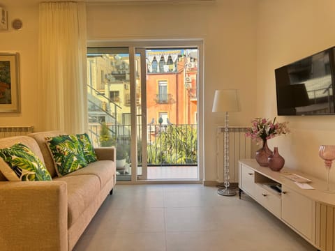 TV and multimedia, Balcony/Terrace, Living room
