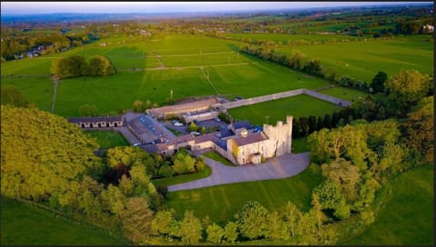 Bird's eye view, Landmark view