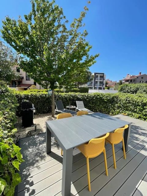 Patio, Spring, Day, Garden view