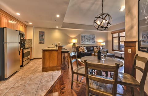 Kitchen or kitchenette, Living room