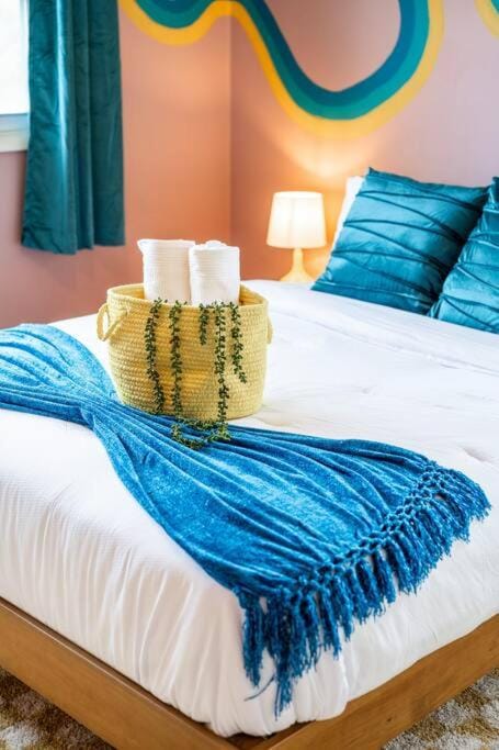 10mins to IUB: 4bd - Karaoke - Pickleball House in Bloomington