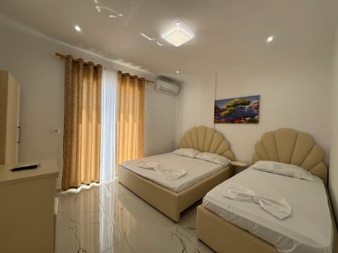Vila Hergi Apartment in Ksamil