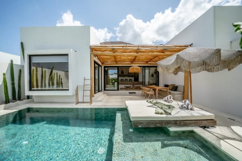 Pool view, Swimming pool