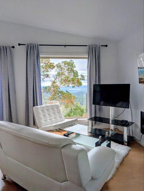 TV and multimedia, Seating area