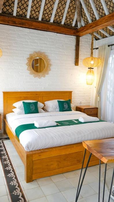 Bedroom, towels