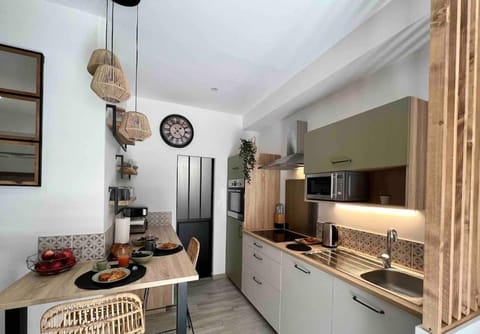 Coffee/tea facilities, Food and drinks, Dining area, Food, dishwasher, minibar, pet friendly, stove, toaster