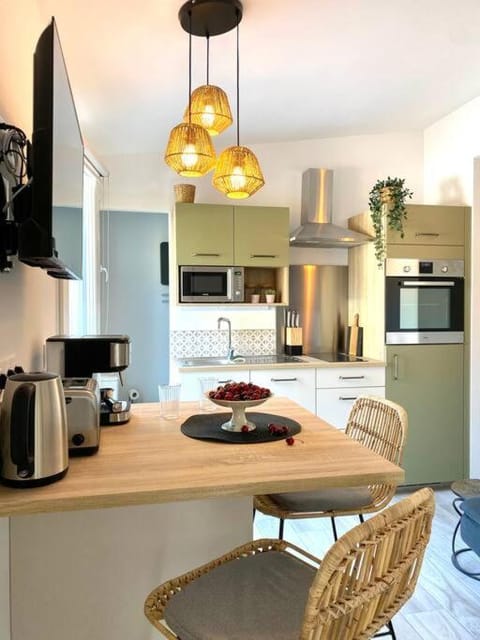 Coffee/tea facilities, Kitchen or kitchenette, Dining area, minibar, pet friendly, stove, toaster