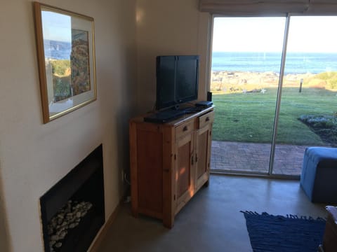 Oceans Edge - Hermanus Beach Club House in Hermanus