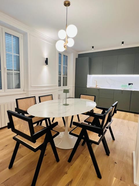 Le Kronenbourg - À deux arrêts de tram du centre-ville Apartment in Strasbourg