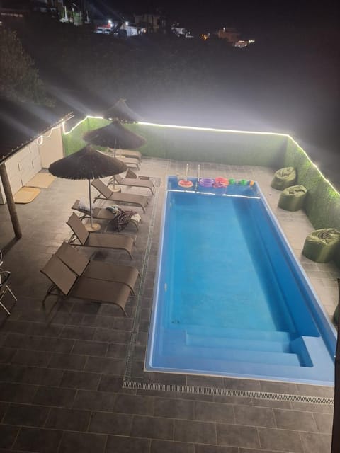 Pool view, Swimming pool