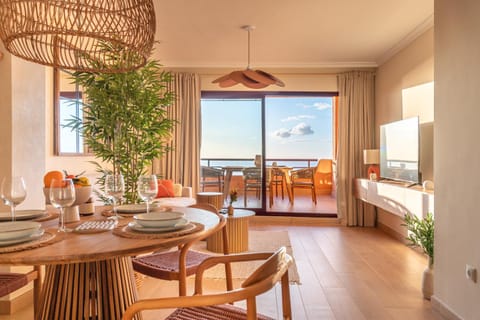 Day, Living room, Dining area, Sea view, Sea view