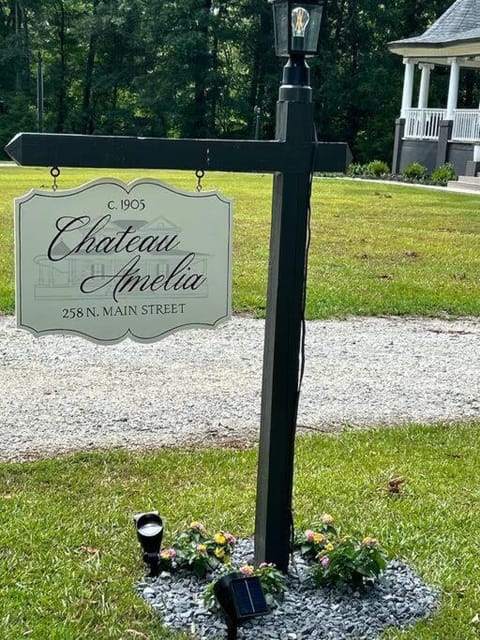 Victorian mini mansion near Lake Greenwood House in Cross Hill