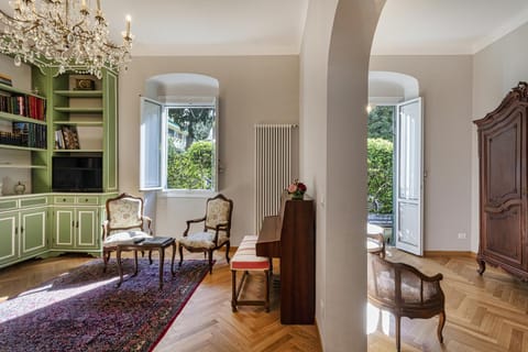 Communal lounge/ TV room, Living room