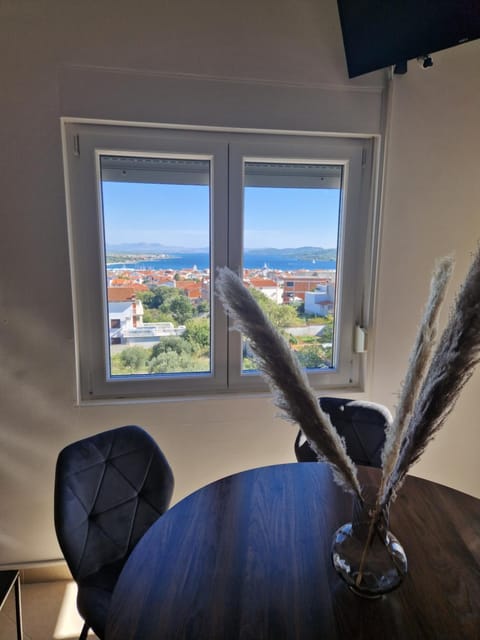 Dining area, Sea view