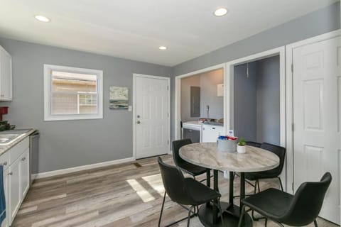 Furnished Ranch Home with FREE washer and dryer House in Ohio